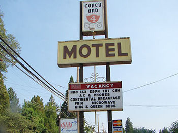 Coach N Four Motel Grass Valley Exterior foto